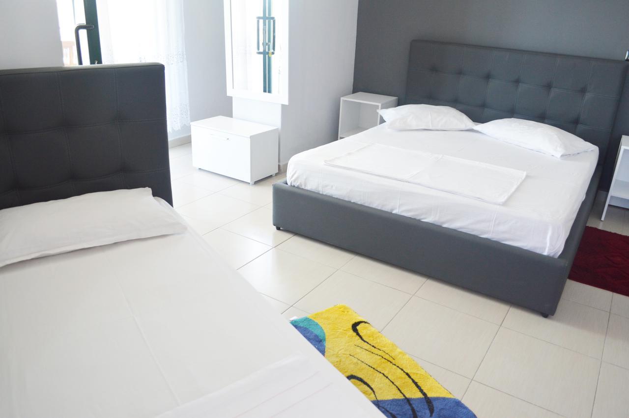 Hotel Riviera Durres Exterior photo