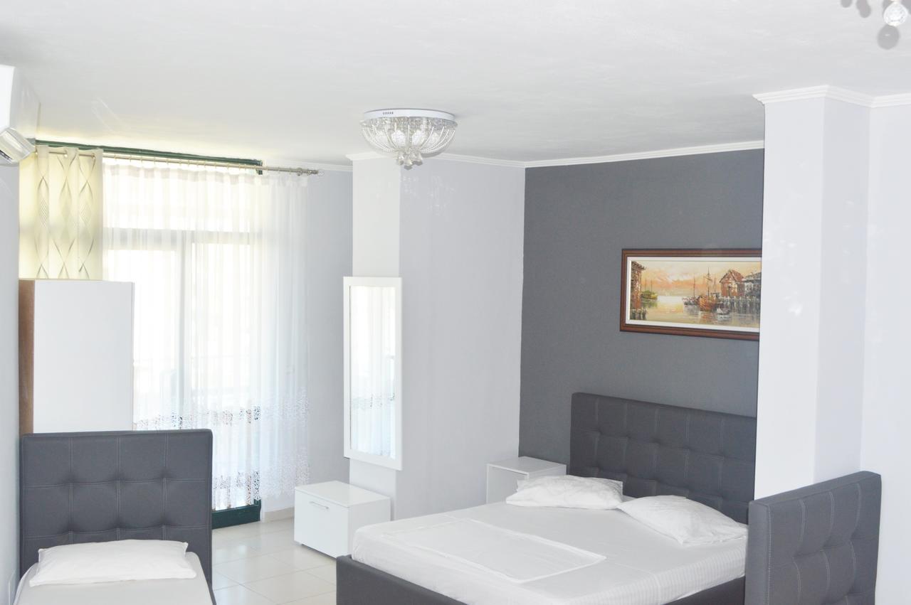 Hotel Riviera Durres Exterior photo