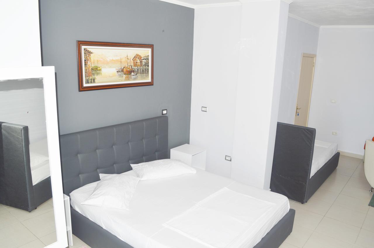 Hotel Riviera Durres Exterior photo