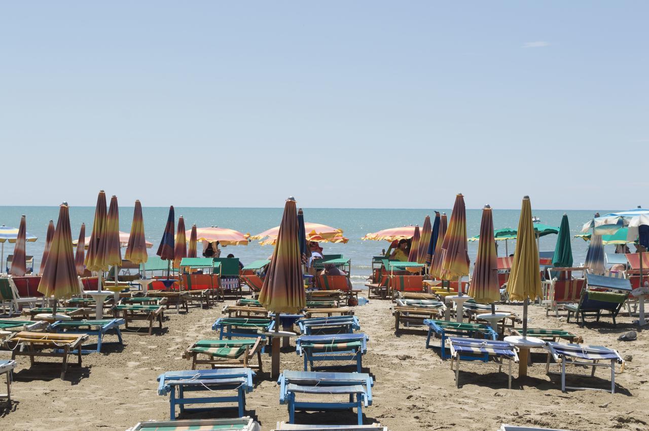 Hotel Riviera Durres Exterior photo